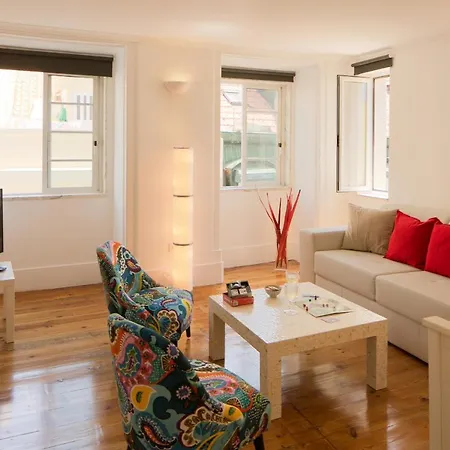 Apartamento Com Varanda No Centro De Lisboa, Ttl269 *