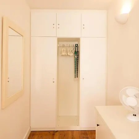 Bright And Spacious In Historic Neighborhood - Ttl269 *